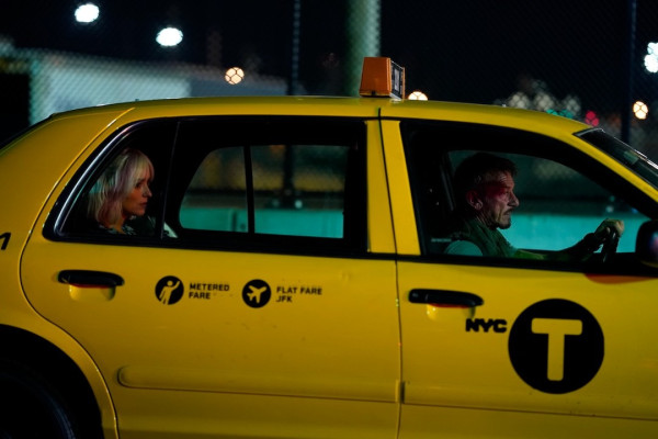 澳航機上娛樂系統突發故障 全機乘客被迫睇18禁露點戲1小時 