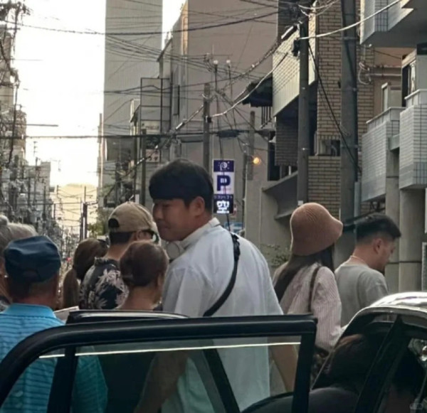 陳偉霆被爆與內地超模蜜遊日本？ 當街做一親暱行為高調放閃 