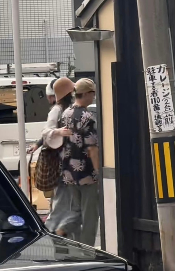 陳偉霆被爆與內地超模蜜遊日本？ 當街做一親暱行為高調放閃 