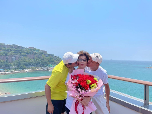 陳偉霆被爆與內地超模蜜遊日本？ 當街做一親暱行為高調放閃 