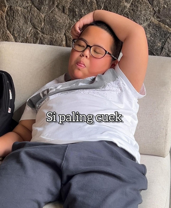 Stickers印尼肥仔Tatan11歲近照曝光!棄標誌性光頭!網民:認唔出!