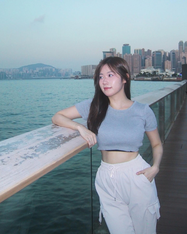 巨胸壓欄 「導彈級」上圍變形