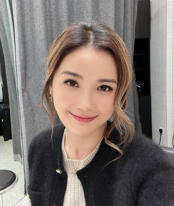 網民福岡野生捕獲阿Sa 零架子合照曝逆齡美貌 網民大讚:看起來像20歲