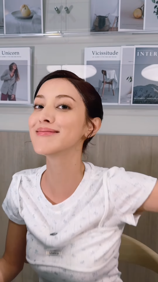 陳庭欣罕晒火辣泳衣相玩透視！洶湧胸形畢露震撼網民眼球！ 