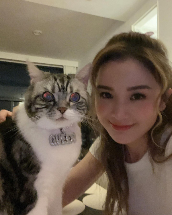 網民福岡野生捕獲阿Sa 零架子合照曝逆齡美貌 網民大讚:看起來像20歲