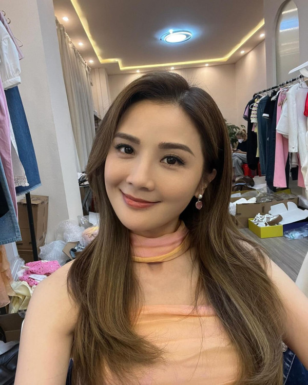 網民福岡野生捕獲阿Sa 零架子合照曝逆齡美貌 網民大讚:看起來像20歲