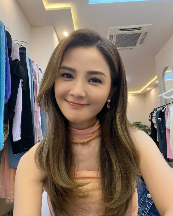 網民福岡野生捕獲阿Sa 零架子合照曝逆齡美貌 網民大讚:看起來像20歲