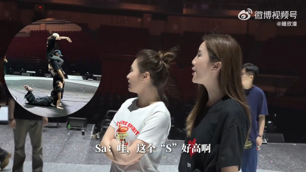 阿嬌激罕曝光母女合照