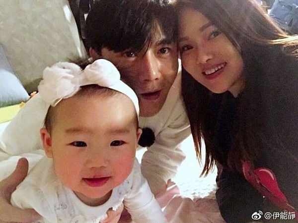 56歲女星罕有公開浸浴照 內地澡堂打卡大量客人入鏡 