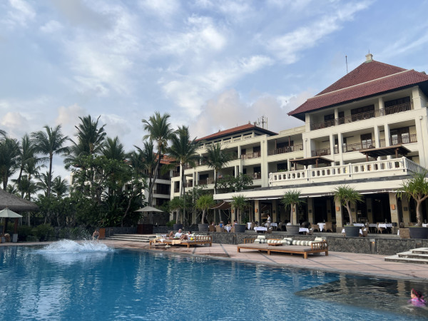 峇里島酒店推介The Legian Seminyak海景酒店  直達沙灘/打卡無邊際泳池/夢幻日落靚景 