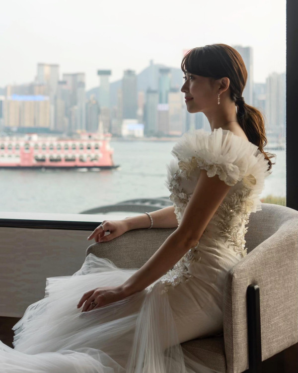 陳嘉慧疑飲醉失控除衫露胸跳舞！馬爾代夫慶結婚周年 