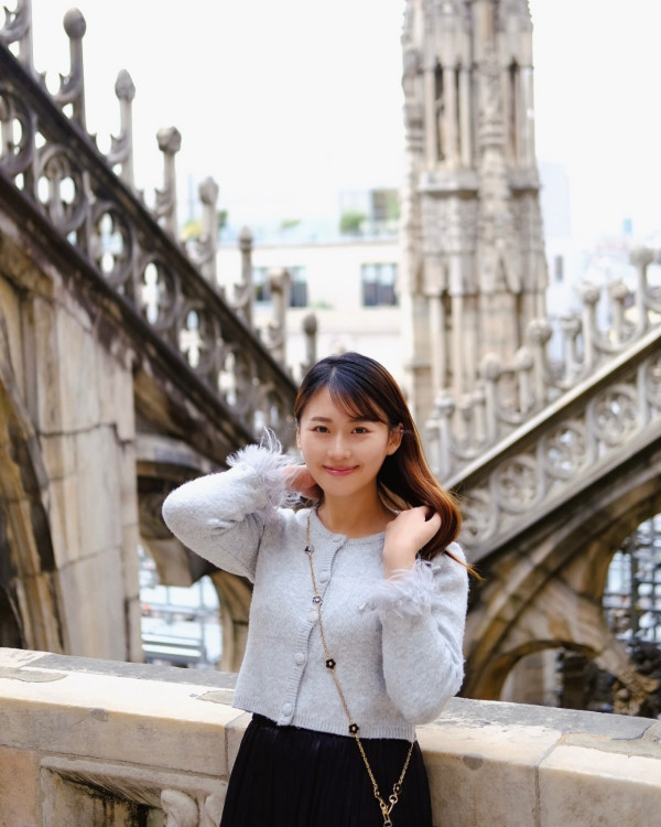 陳嘉慧疑飲醉失控除衫露胸跳舞！馬爾代夫慶結婚周年 