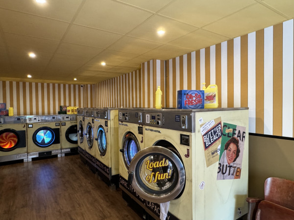 台中人氣手信店BUTTER HOTEL 復古洗衣部+奶油浴場等超多打卡位 必買限定「太陽奶油餅乾」 