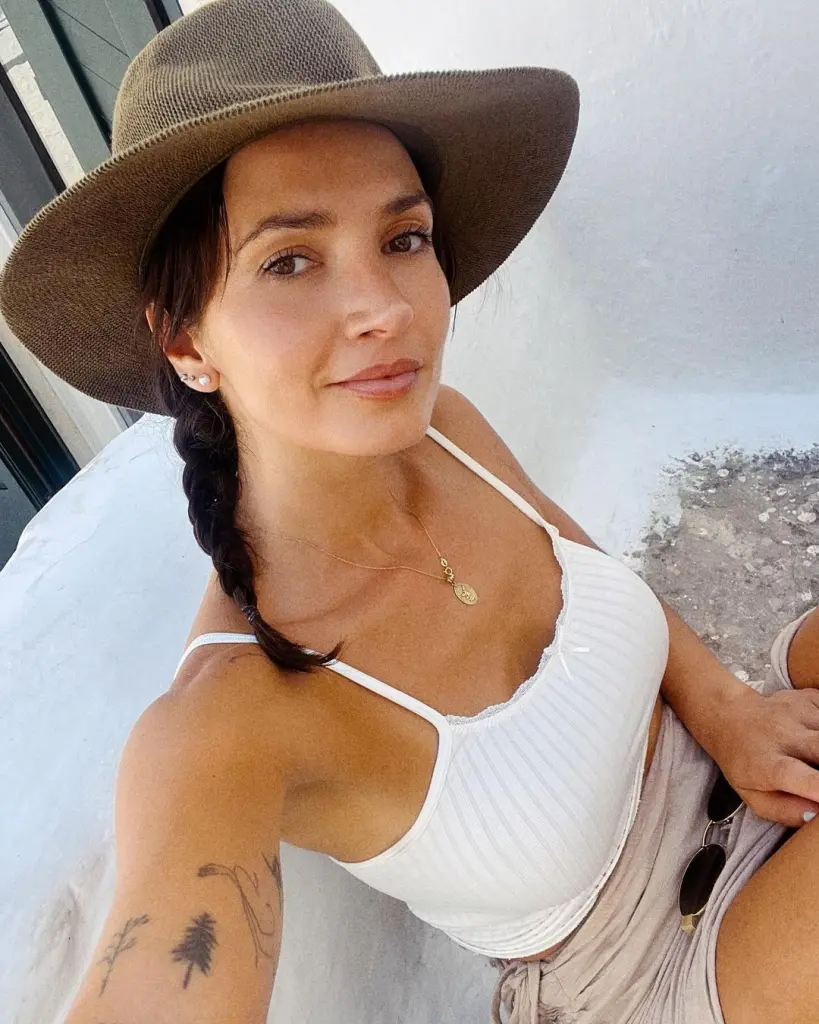 港女上飛機發現突然來月經 UO空姐一舉動極暖心 網民分享類似經歷 