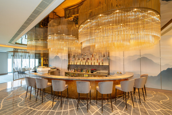 澐 • NUVA  180度海景精緻粵菜 8折歎時令大閘蟹