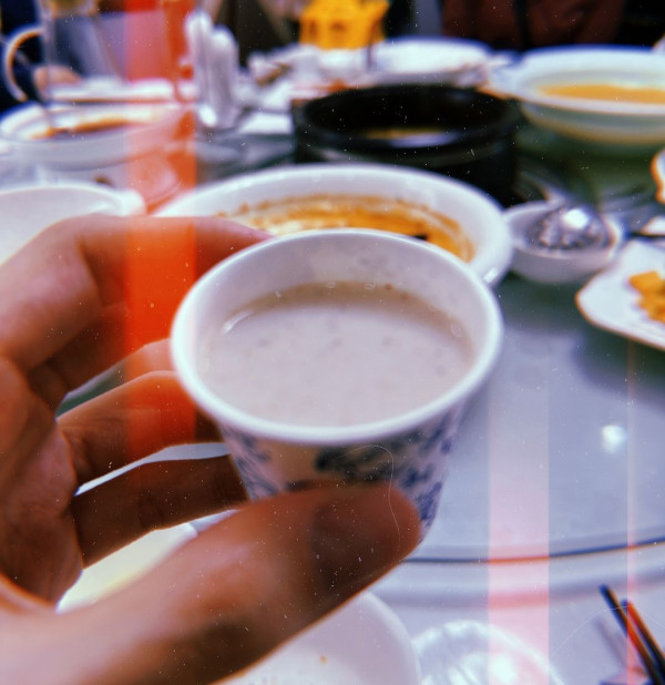 西藏奇遇！港女布達拉宮拾樂悠咭人海茫茫終尋失主 網民更敬佩60歲仲上到布達拉宮 