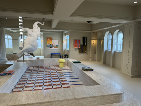 台中人氣手信店BUTTER HOTEL 復古洗衣部+奶油浴場等超多打卡位 必買限定「太陽奶油餅乾」 