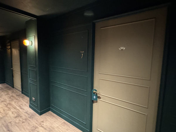 台中人氣手信店BUTTER HOTEL 復古洗衣部+奶油浴場等超多打卡位 必買限定「太陽奶油餅乾」 