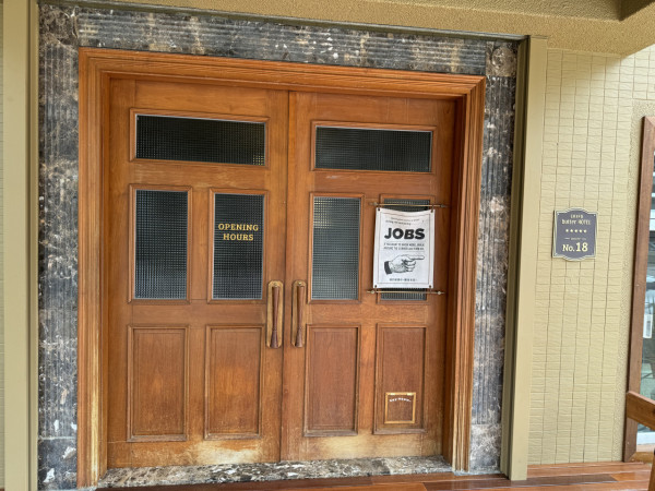 台中人氣手信店BUTTER HOTEL 復古洗衣部+奶油浴場等超多打卡位 必買限定「太陽奶油餅乾」 