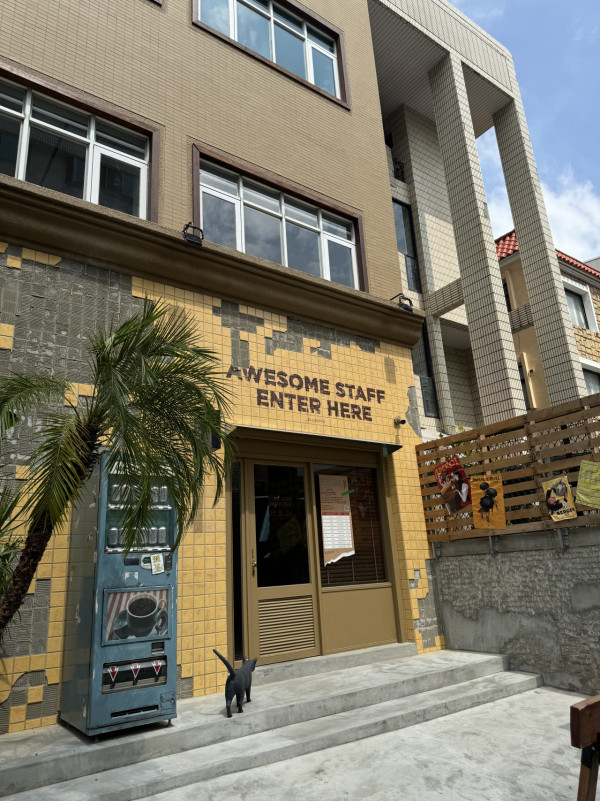 台中人氣手信店BUTTER HOTEL 復古洗衣部+奶油浴場等超多打卡位 必買限定「太陽奶油餅乾」 