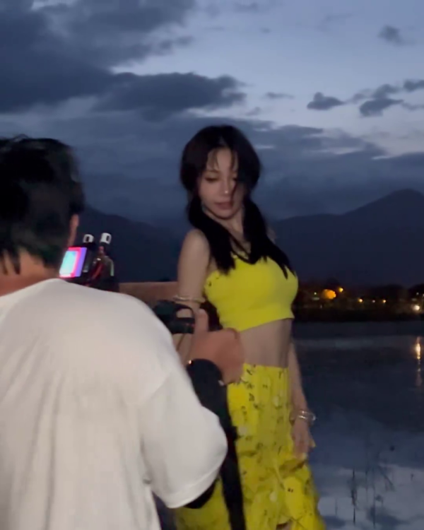 林明禎新歌預告大派福利！突破性感尺度露美臀險走光 ! 