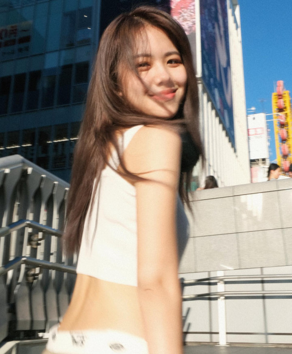 莊子璇成功朝聖《黑白大廚》超難預約餐廳！全靠這位《愛回家》戲裡戲外「富二代」 