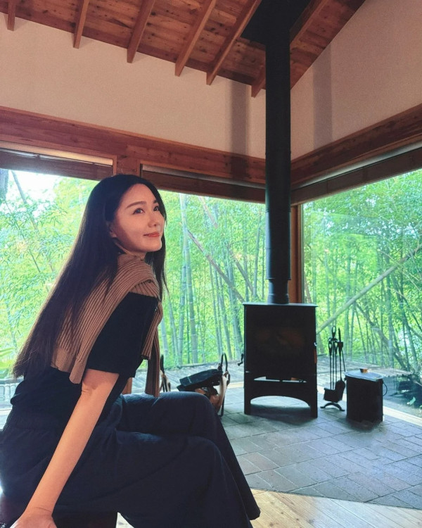 網民深圳巧遇TVB小生 素顏加背心 意外揭返老還童皮膚狀態