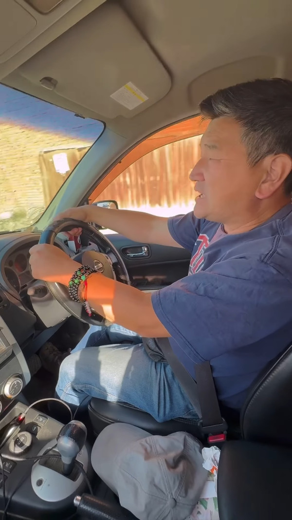 官恩娜獨遊蒙古教2招「自救」 拜訪巫師被對方爆一事嚇到喊 