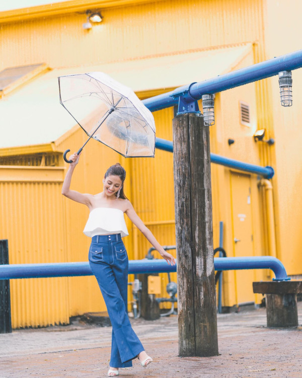 陳凱琳背心短裙遊馬來西亞獲讚似中學生！噴血性感蕾絲內衣出席活動！ 