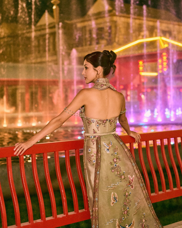 陳凱琳背心短裙遊馬來西亞獲讚似中學生！噴血性感蕾絲內衣出席活動！ 