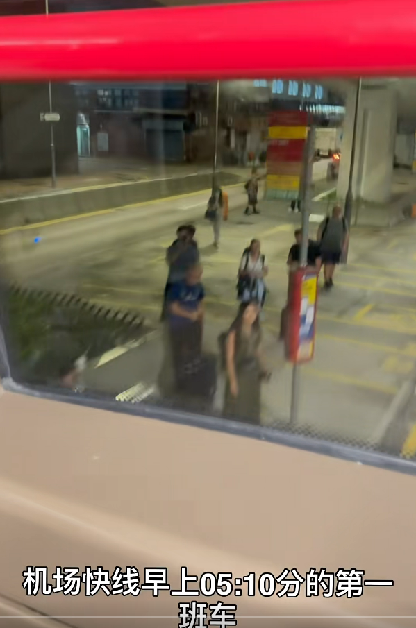 熱心機場巴士司機幫所有乘客搬行李 網民親手整1紀念品送贈表揚！ 