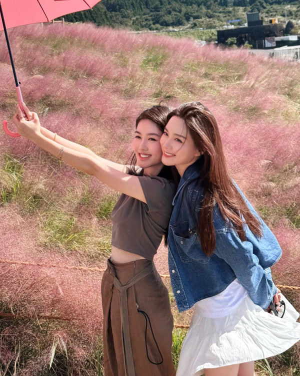 鄧麗欣登海拔5200米珠峰大本營賀41歲生日 曬零妝自拍獲封「顏值最高峰」