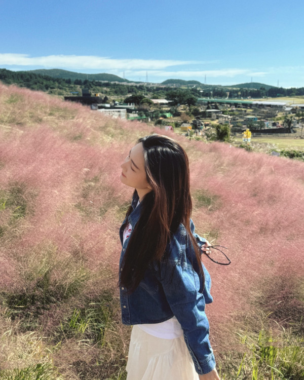 鄧麗欣登海拔5200米珠峰大本營賀41歲生日 曬零妝自拍獲封「顏值最高峰」