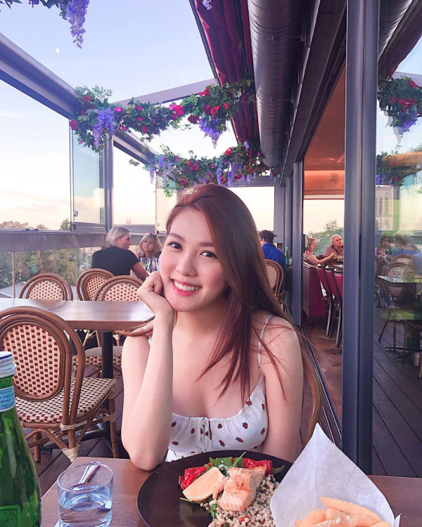 鄧麗欣登海拔5200米珠峰大本營賀41歲生日 曬零妝自拍獲封「顏值最高峰」