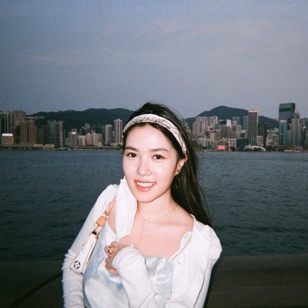 鄧麗欣登海拔5200米珠峰大本營賀41歲生日 曬零妝自拍獲封「顏值最高峰」