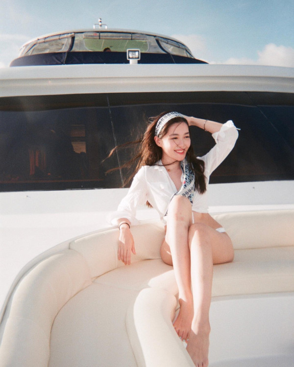 鄧麗欣登海拔5200米珠峰大本營賀41歲生日 曬零妝自拍獲封「顏值最高峰」