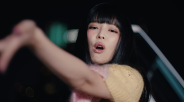 Jennie出席婚禮衣著被批唔尊重!粉絲即護航解釋背後原因!