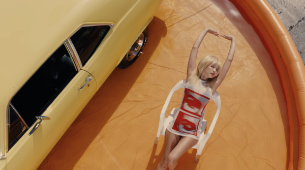 Jennie出席婚禮衣著被批唔尊重!粉絲即護航解釋背後原因!