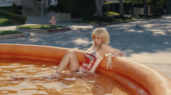 Jennie出席婚禮衣著被批唔尊重!粉絲即護航解釋背後原因!