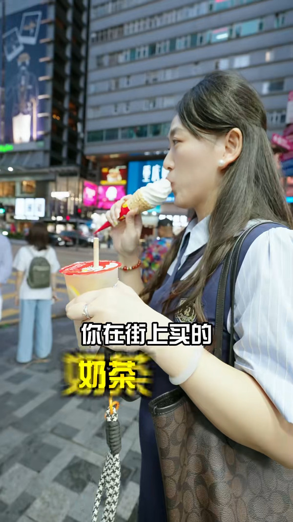 內地客天后用餐 結賬驚覺1碗米飯竟售 小紅書發文求解 網民：因為有這兩個字 