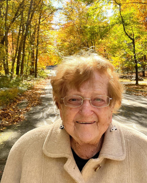 94歲網紅婆婆擁千萬粉絲 樂於以幽默笑看人生