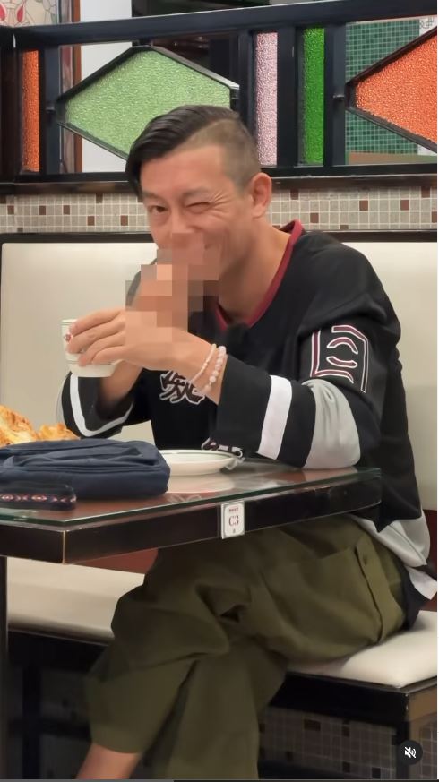 陳冠希驚喜現身周杰倫台北演唱會 一動作掀《頭文字D》集體回憶！ 