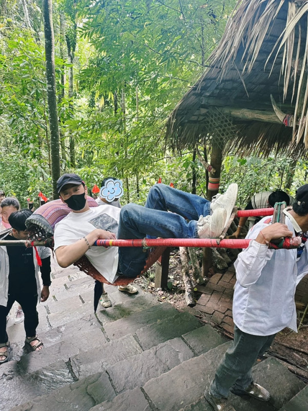 42歲黃翠如最新近照驚現牙籤腳！網民指「又瘦咗」曾被傳孕味濃 