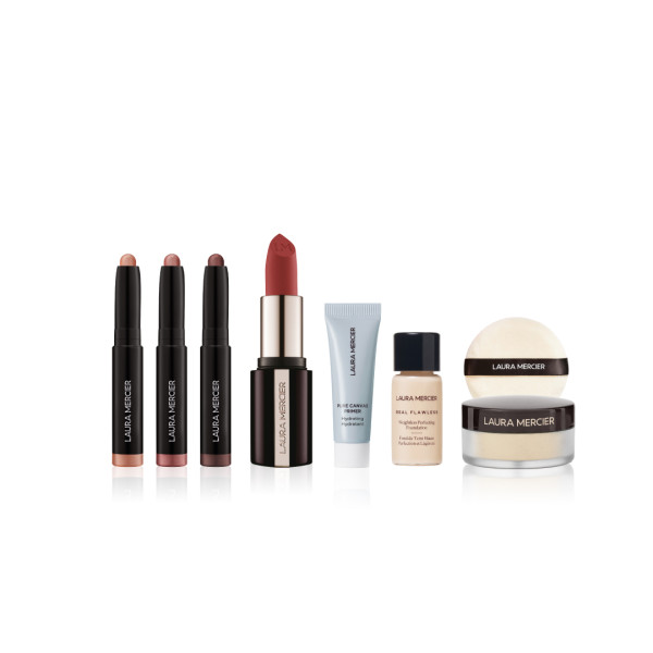 幻魅彩妝套裝 HK$590-HK$710  (價值：HK$845 - HK$965)    •  限量迷你鑽光幻魅眼影筆組合 •  自選彩妝 (貨裝) •  迷你極緻潤澤養膚底霜 •  迷你純淨無瑕柔霧粉底液 - 指定色號 •  迷你柔光透明蜜粉 •  迷你天鵝絨粉撲