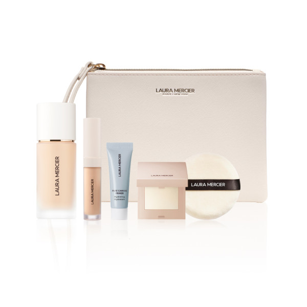 純淨無瑕系列套裝 HK$770  (價值：HK$1,260)    •  自選純淨無瑕柔霧粉底液 (貨裝) •  自選純淨無瑕精華遮瑕液 (貨裝) •  迷你極緻潤澤養膚底霜 •  迷你柔焦保濕蜜粉餅 •  迷你天鵝絨粉撲 •  精美化妝袋