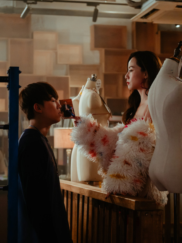 鄧麗欣登海拔5200米珠峰大本營賀41歲生日 曬零妝自拍獲封「顏值最高峰」