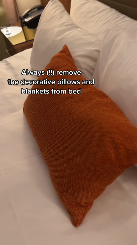 酒店前員工透露4種物品千萬不要用 可能曾裝小便和嘔吐物/兩物從不被沖洗 