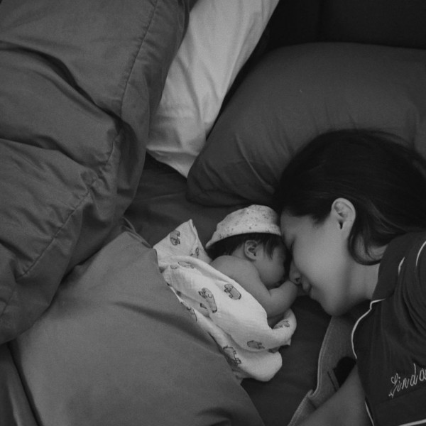 鍾嘉欣意外曝光豪華廚房