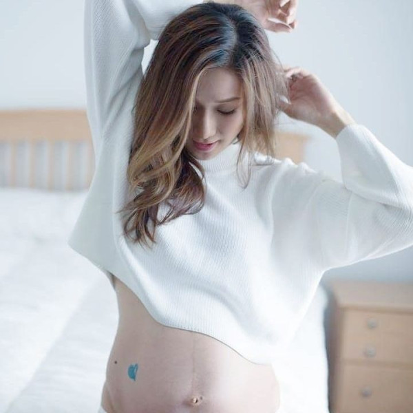 鍾嘉欣意外曝光豪華廚房