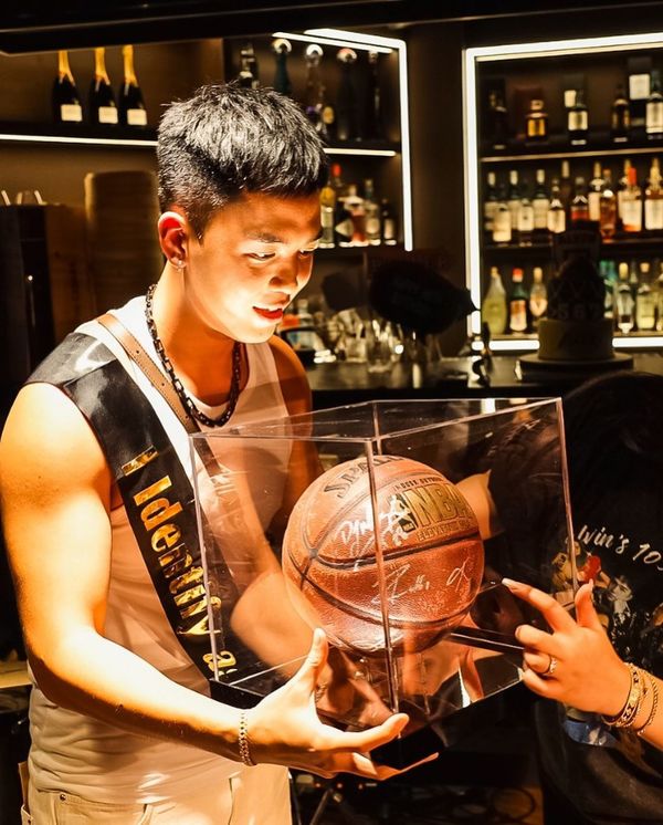 伍富橋老婆誤墮旅行社假專頁平機票騙案 發文公開過程警世:有時真係會鬼揞眼